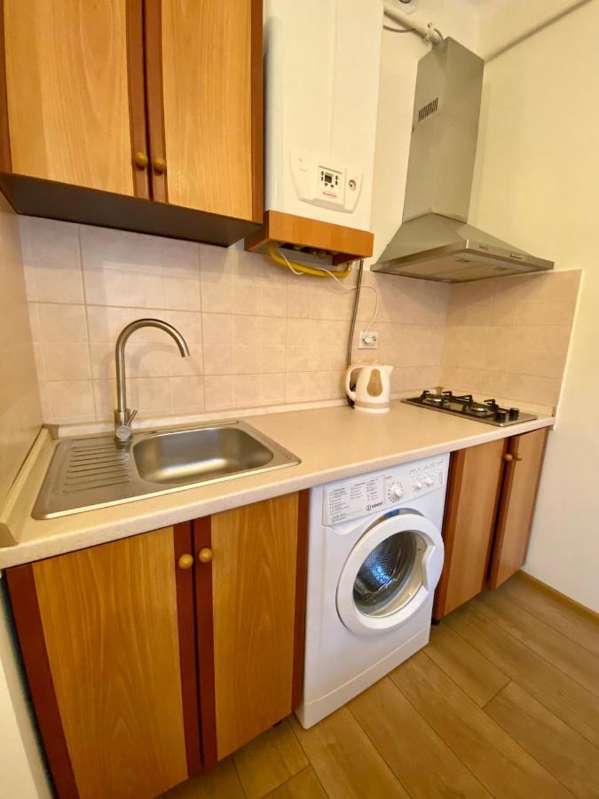 Yaroslav Osmomysl Square Apartments Lviv Buitenkant foto
