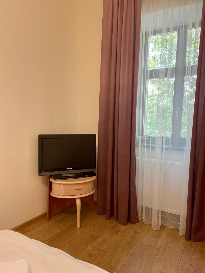Yaroslav Osmomysl Square Apartments Lviv Buitenkant foto