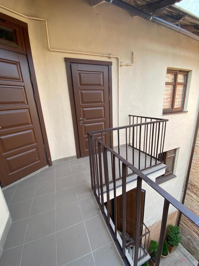 Yaroslav Osmomysl Square Apartments Lviv Buitenkant foto
